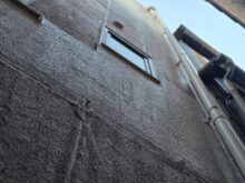 美容室の雨漏り修理！外壁ALCのクラックから浸水を防ぐ防水補修