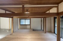 和室を無垢の杉板で洋室に！古民家改修工事