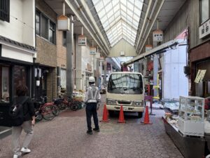 商店街内での基礎工事、着工中！