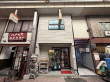 にぎわう商店街内での新築工事が竣工を迎えました！